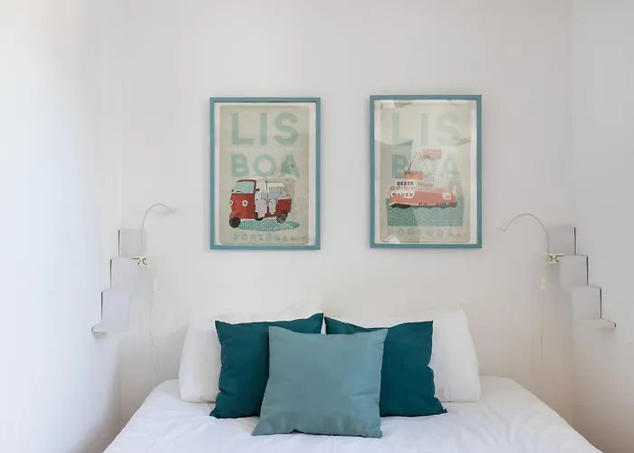 Classic Lisbon Homes: Bright & Central In Belem