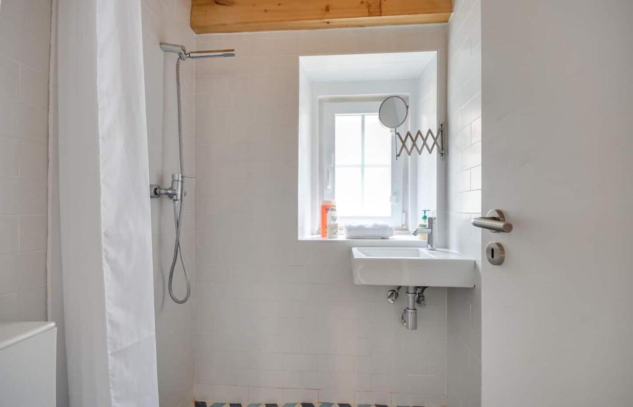Classic Homes: Bright & In Belem * Lizbona