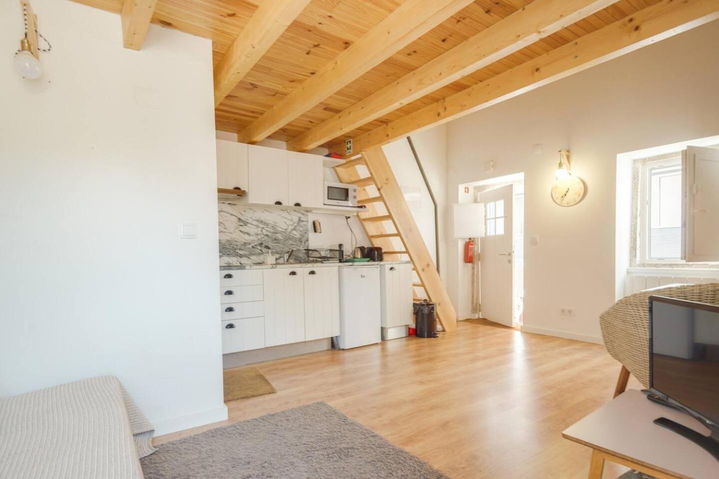 Classic Homes: Bright & In Belem Lisbona